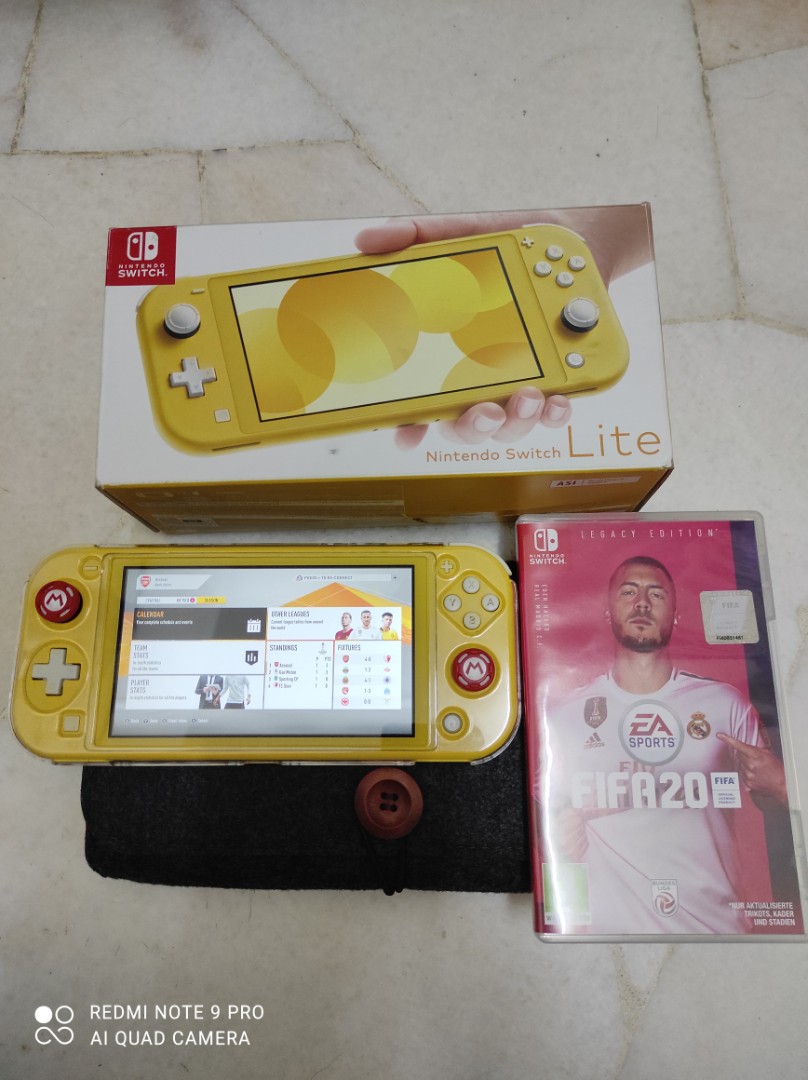 nintendo switch lite with fifa 20