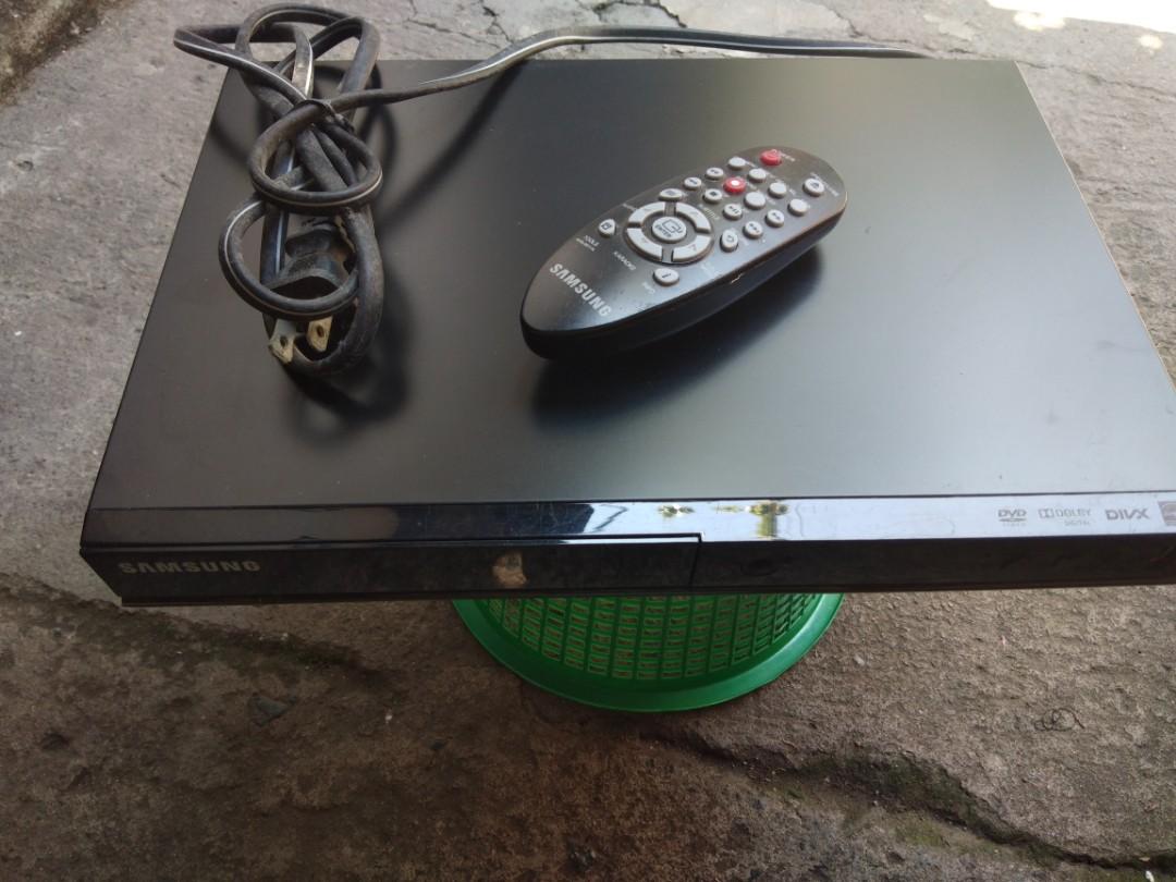 Samsung DVD Player (Category: Blu-Ray & Media Players) located in Taguig. Submitted by cornstar (Listing ID 1051524160, Image 2). Description: 100% Working with remote and free battery video upon request.