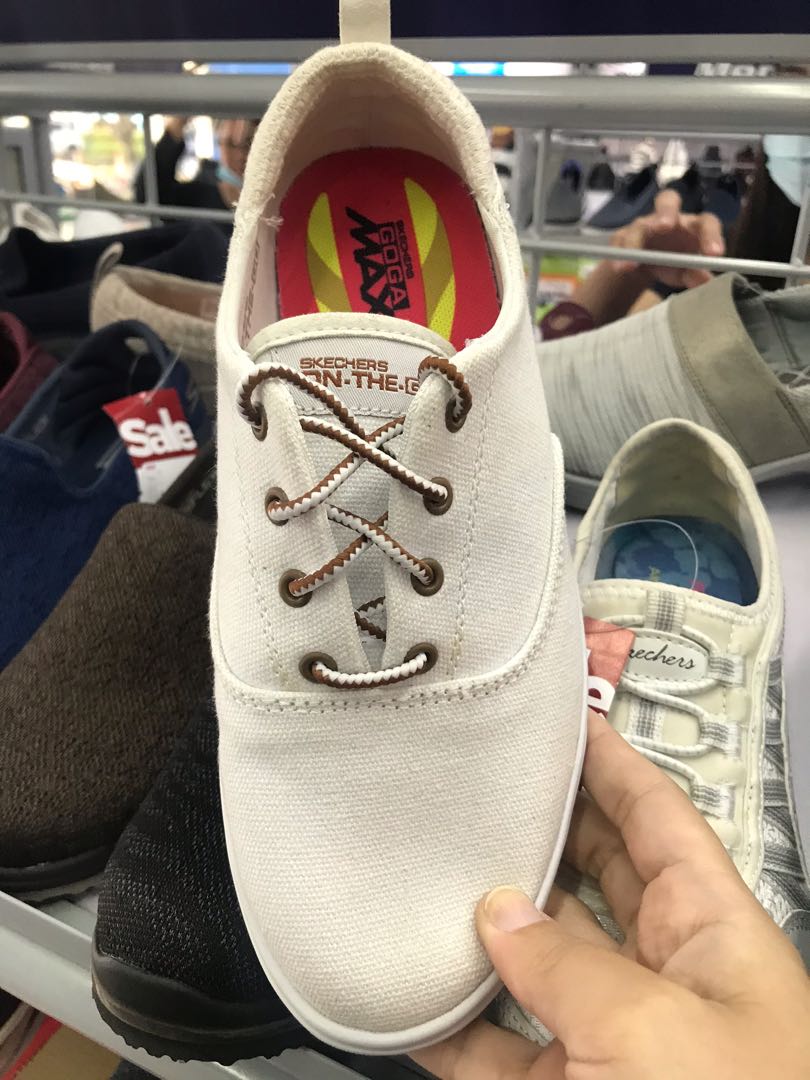 goga max skechers mens