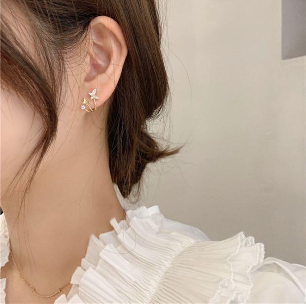 Tri-butterfly earrings (Category: Earrings) located in Manila. Submitted by jbsquared (Listing ID 1056977458, Image 2). Description: For that chic but elegant look ❤️ Materials used: gold plated and alloy Follow us on Instagram: @stylewithaccessoire.
