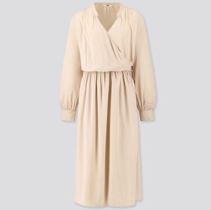 Uniqlo wrap midi dress (Category: Dresses) located in Manila. Submitted by everythingbranded (Listing ID 1056989032, Image 1). Description: New without tag Medium runs big can fit to large frames.