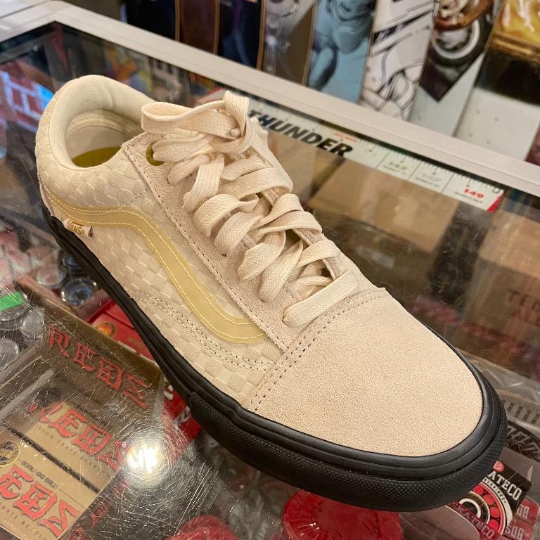 Old skool pro skate shoes hotsell