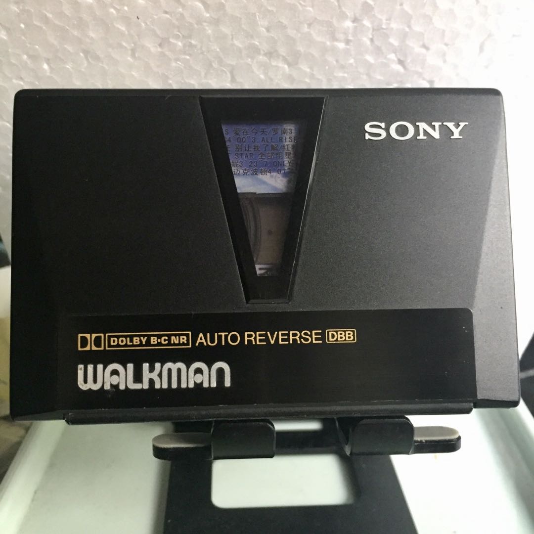Vintage Rare Sony WM 550C Walkman Cassette Player Dolby B-C NR 