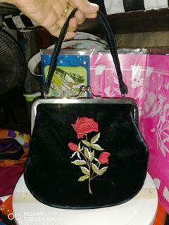 Viola Embroidered Vintage Handbag
