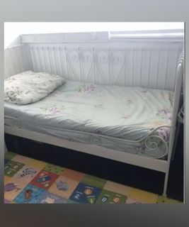 (Category: ) located in . Submitted by meow1996 (Listing ID 1057073138, Image 1). Description: .