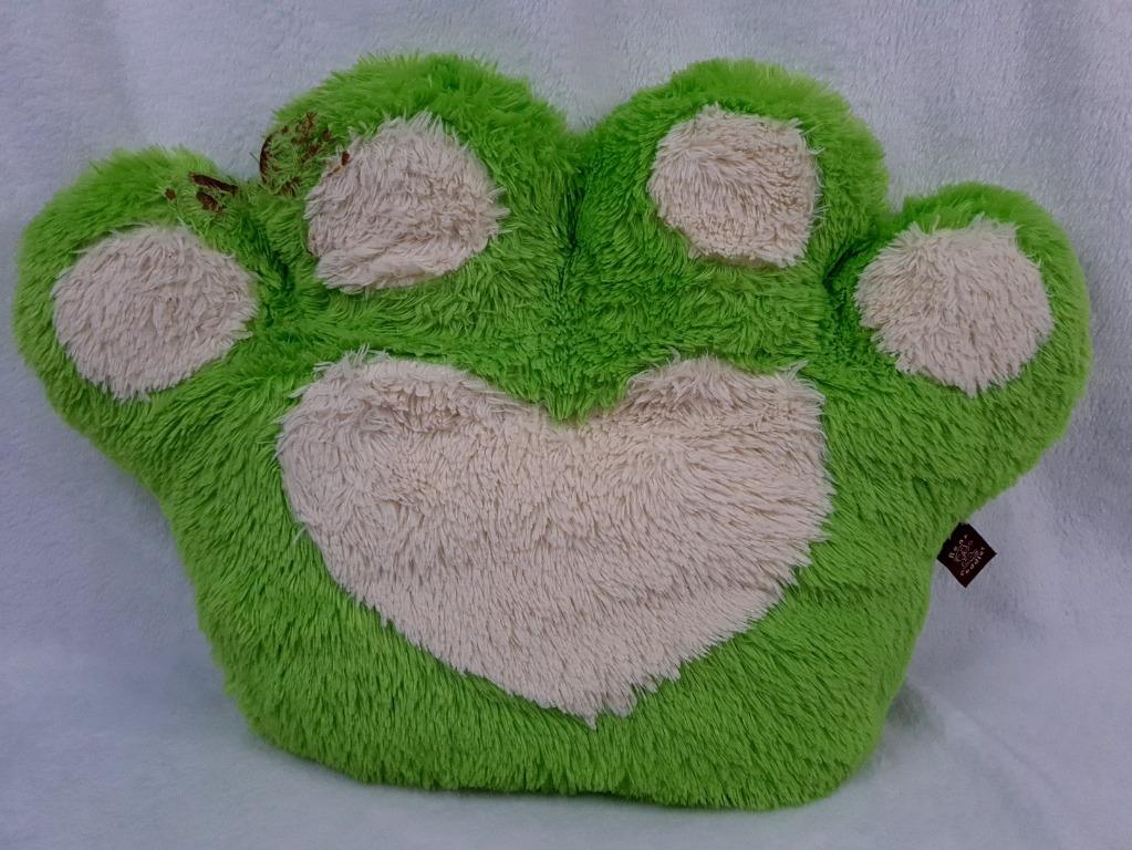 14" Big Foot Soft Cuddly Toy (Category: Plushies & Soft Toys) located in Paranaque City. Submitted by usiserah (Listing ID 1057163045, Image 1). Description: Terry Cloth Fabric | 36cm x 51cm Brand: Bear Cuddler Used - Good Condition Remark: Given as birthday gift to my little girl. RFS: Decluttering 📌 For More Details Visit Us @: USISERAH🐸 📱Facebook | 🛒Shopee | 📲Carousell .