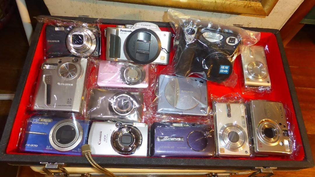 assorted digicams untested (Category: Other Photography Accessories) located in Paranaque City. Submitted by kutoi.ancheta (Listing ID 1057163671, Image 1). Description: Assorted Digicams untested! no charger! no batteries! no memory cards! as is only! no warranties! check the indiviual links for more details! ₱3000 take all pm for inquiries.... Pentax Optio 430 - sold! https://www.facebook.com/marketplace/item/1519139331601820/ Fujifilm Finepix 