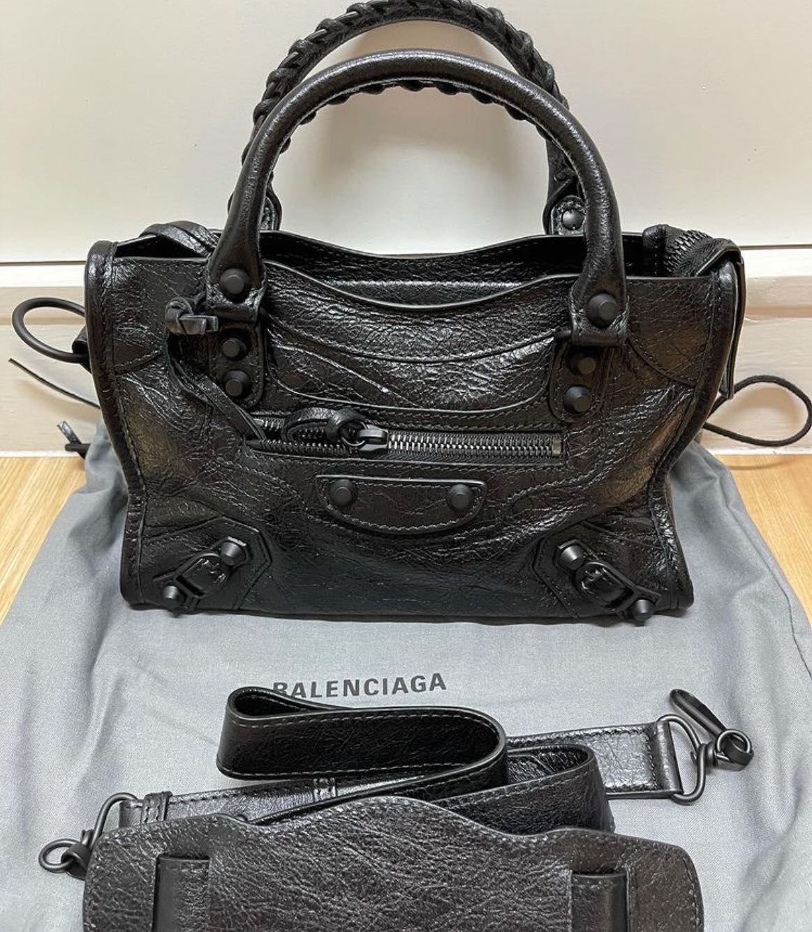 Balenciaga Black Neo Classic Mini Crossbody Bag  Labellov  Buy and Sell  Authentic Luxury
