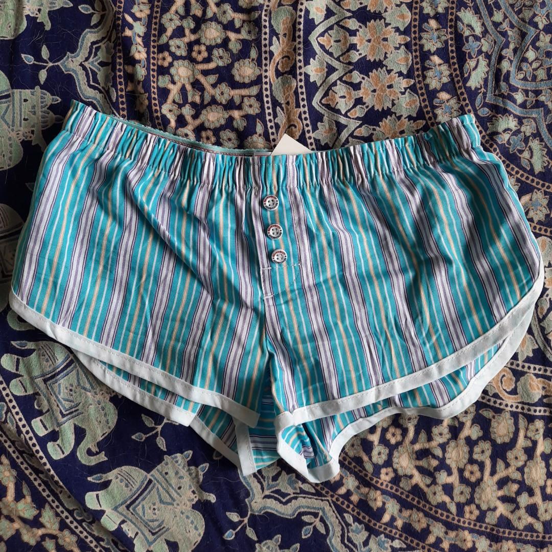 Bench Ladies Woven Boxer Shorts Short Shorts Women S Fashion Bottoms Shorts On Carousell Great savings & free delivery / collection on many items. bench ladies woven boxer shorts short shorts