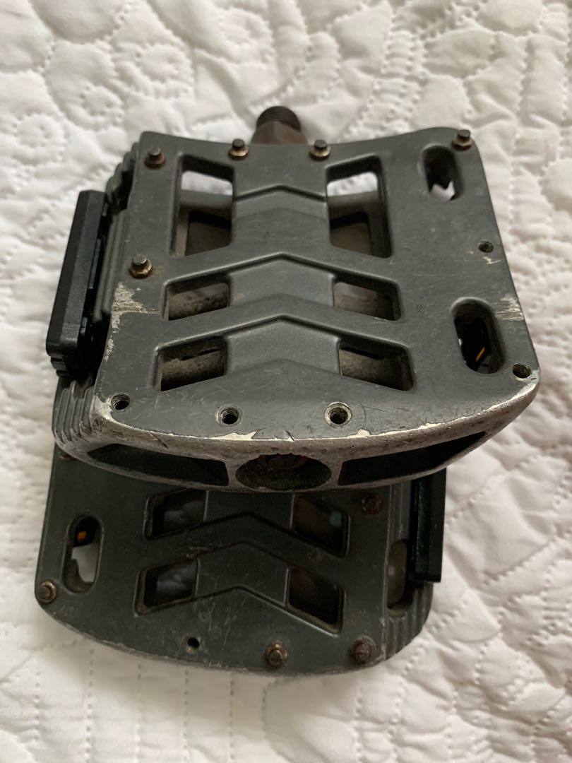 Haro big hot sale block pedals