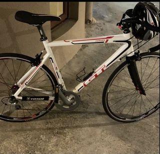 GT Series 1 Road Bike. Full Tiagra Gears