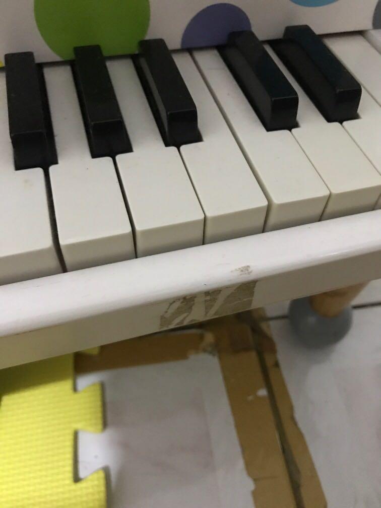 Janod piano (Category: Infant Playtime) located in Rizal. Submitted by adelato (Listing ID 1057106345, Image 3). Description: not available locally bought overseas keys working wooden toy no cracks just some stains .