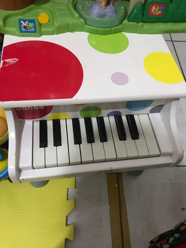 Janod piano (Category: Infant Playtime) located in Rizal. Submitted by adelato (Listing ID 1057106345, Image 1). Description: not available locally bought overseas keys working wooden toy no cracks just some stains .