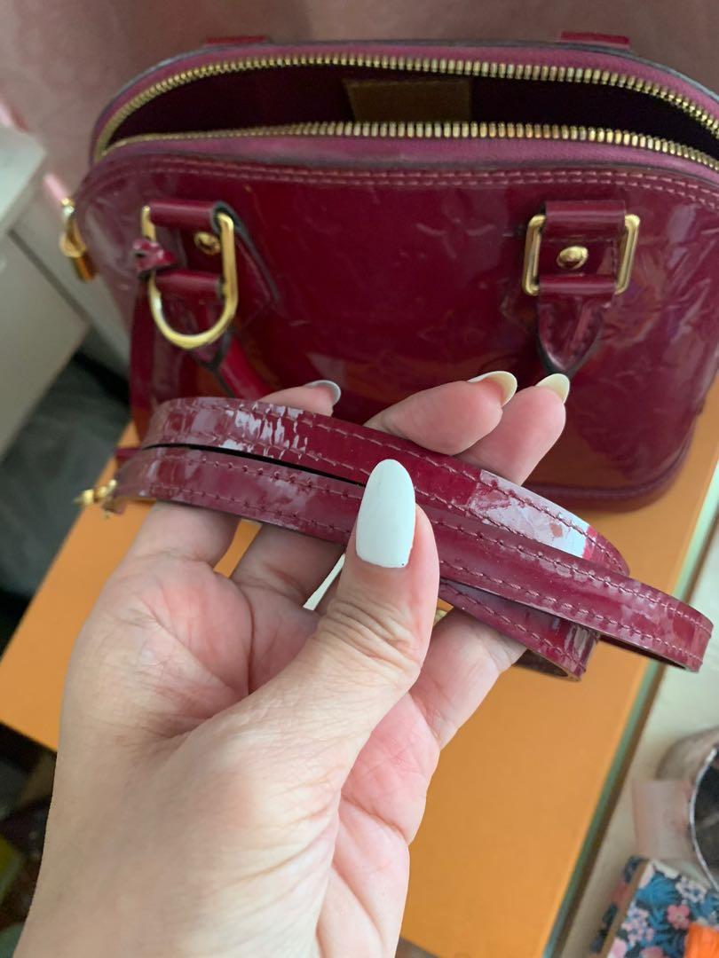 Louis Vuitton Alma BB in magenta vernis