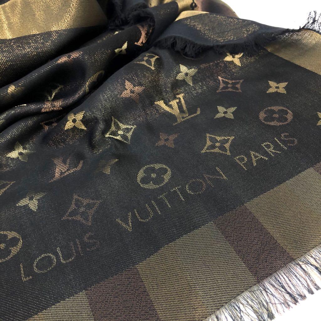 Shop Louis Vuitton MONOGRAM So shine monogram shawl (M71548