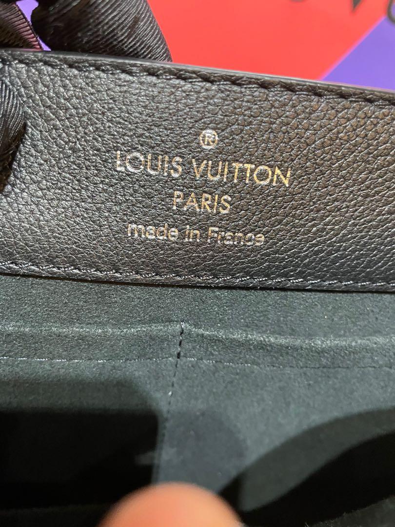 Louis Vuitton Grained Calfskin Lockme Ever MM Satchel (SHF-xxWmqD) – LuxeDH