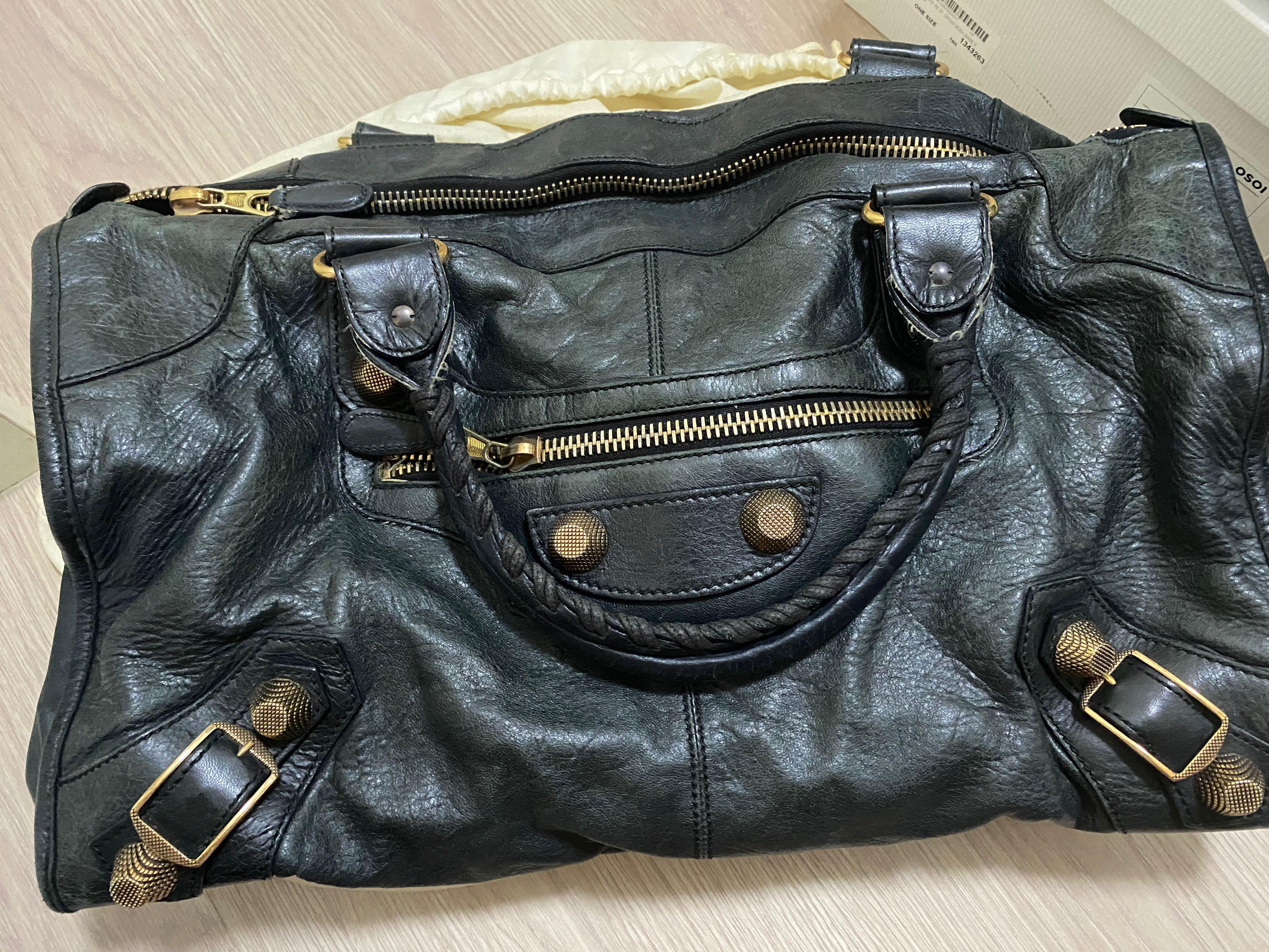 Balenciaga work hotsell bag size