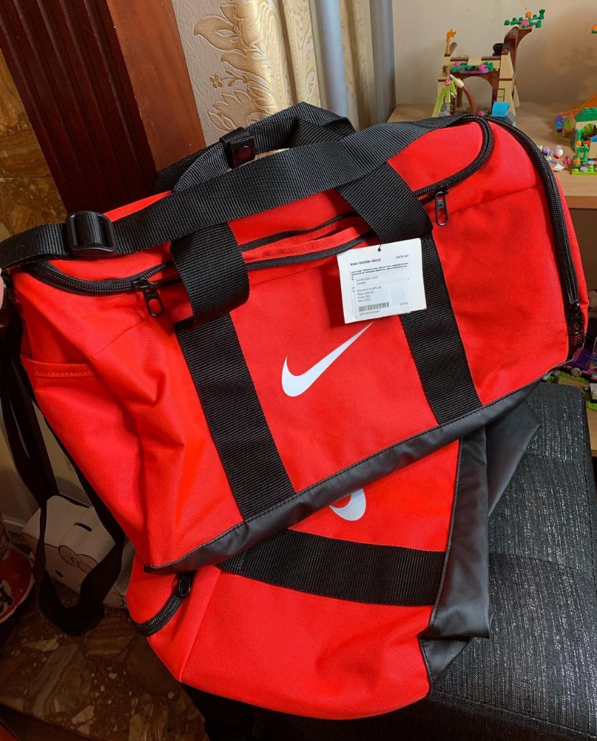 red nike sports bag