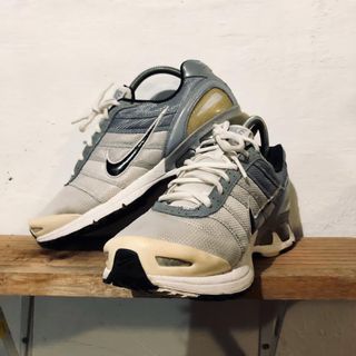 (Category: ) located in . Submitted by kit.bundle (Listing ID 1057170763, Image 1). Description: .