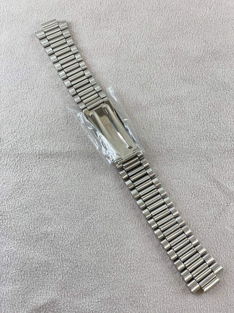 020st1171633 top