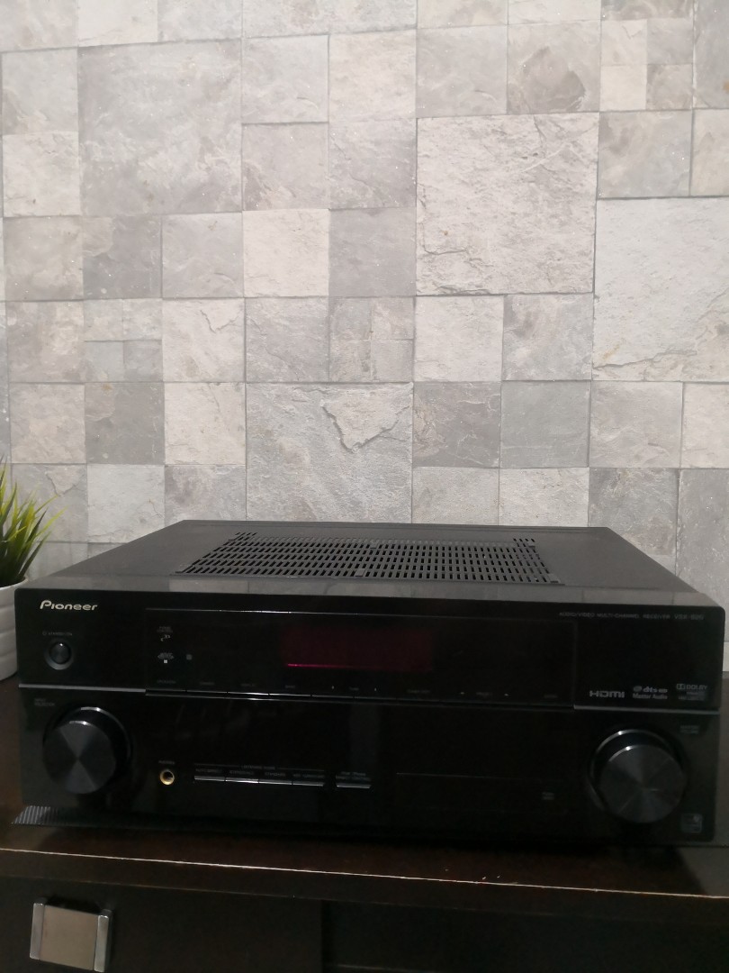 Pioneer VSX 820 AV Receiver, Audio, Soundbars, Speakers & Amplifiers on
