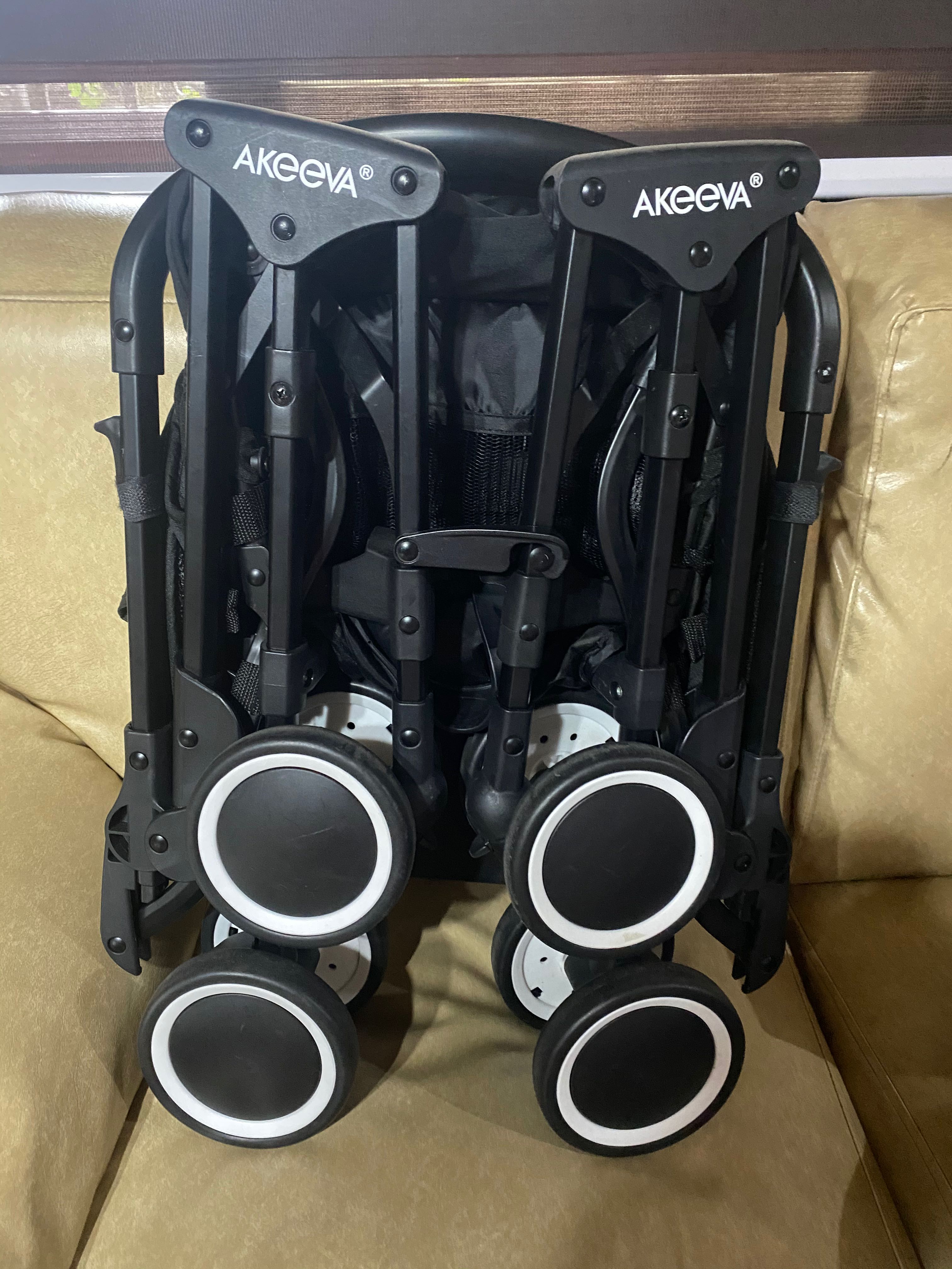 Preloved Akeeva Aerolite X Travel Stroller Babies Kids Going