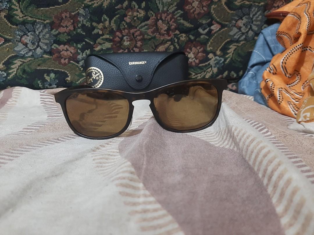 Rayban chromance sunglass (Category: Sunglasses & Eyewear) located in Manila. Submitted by caster18 (Listing ID 1057294614, Image 1). Description: selling my original rayban sunglass model rb4263, lens- 8/10 tanggal na yung outside coating nya but ok pa din frame- 9.5/10 gud as mint no scratches,ok din if gawing prescription,very stylish thanks..