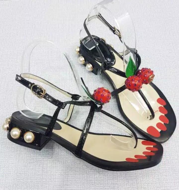 Gucci sales cherry sandals