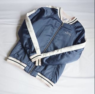 (Category: ) located in . Submitted by beombeom (Listing ID 1057168035, Image 1). Description: .