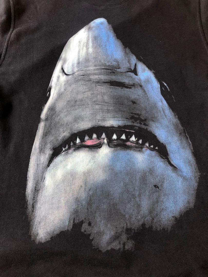 Givenchy hotsell sweater shark