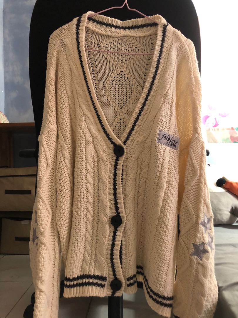Taylor Swift Cardigan M/L, Women's Fashion, Coats, Jackets and Outerwear on  Carousell