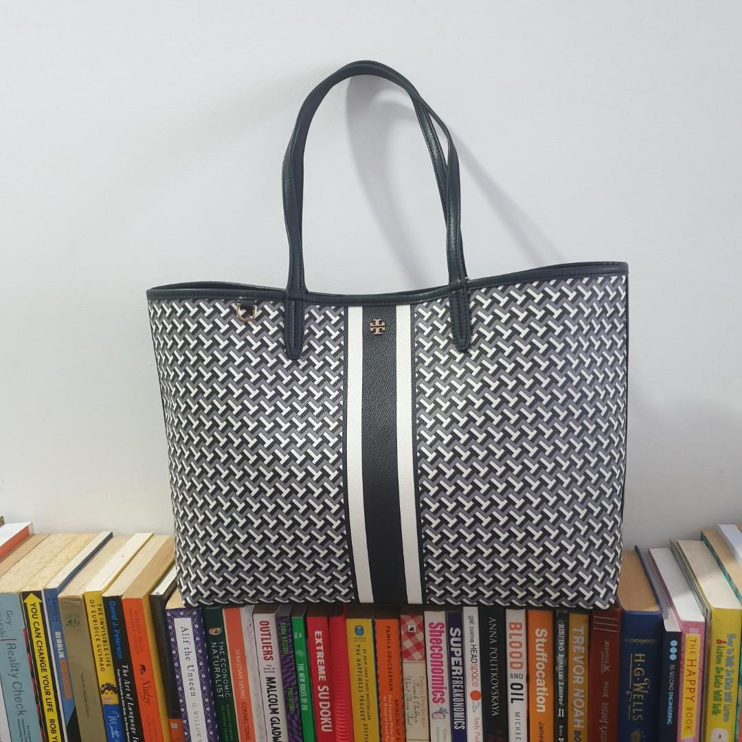 *BRAND NEW*TORY BURCH TOTE- Black Tile T Link Tote Bag
