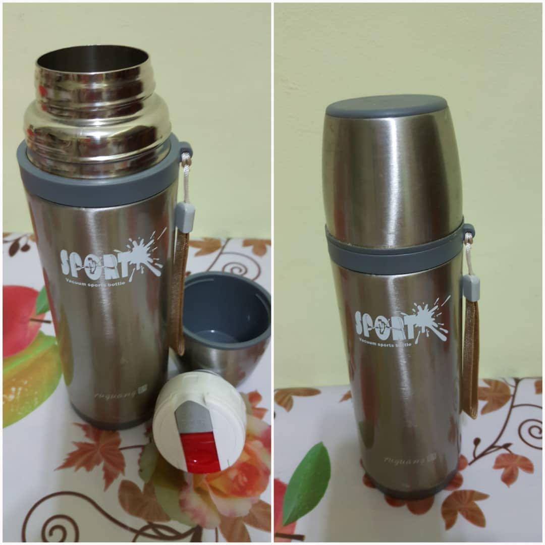 Vacuum Flask (Category: Vacuum Cleaner & Housekeeping) located in Kuala Lumpur. Submitted by everydaysky (Listing ID 1057123021, Image 2). Description: 500ml Available x3.
