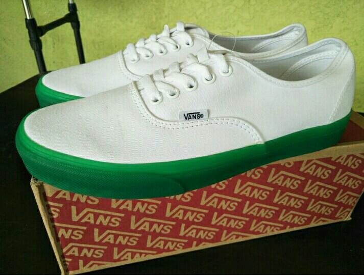 vans authentic rubber