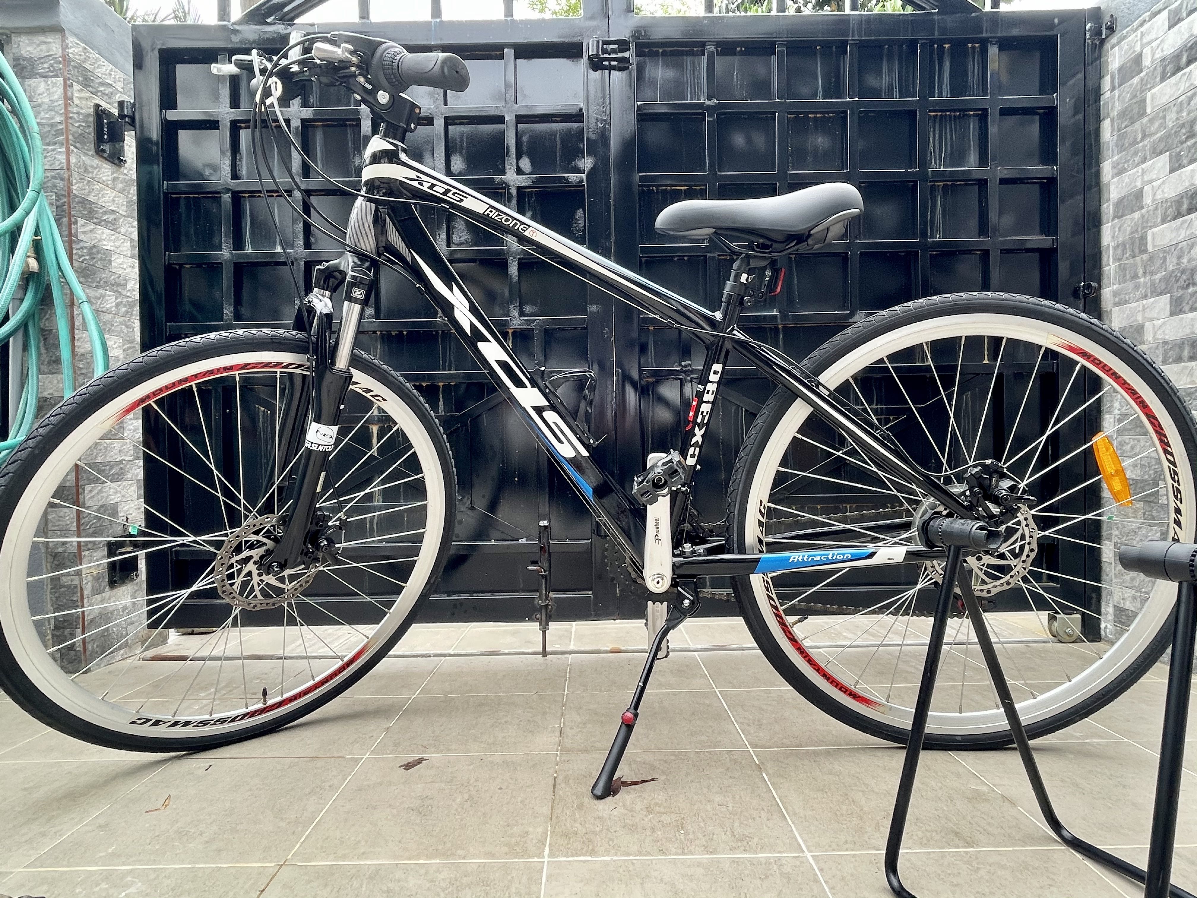 XPS HYBRID BIKE 215 FREE TREKKING 900 GEL BIKE SADDLE AND 500