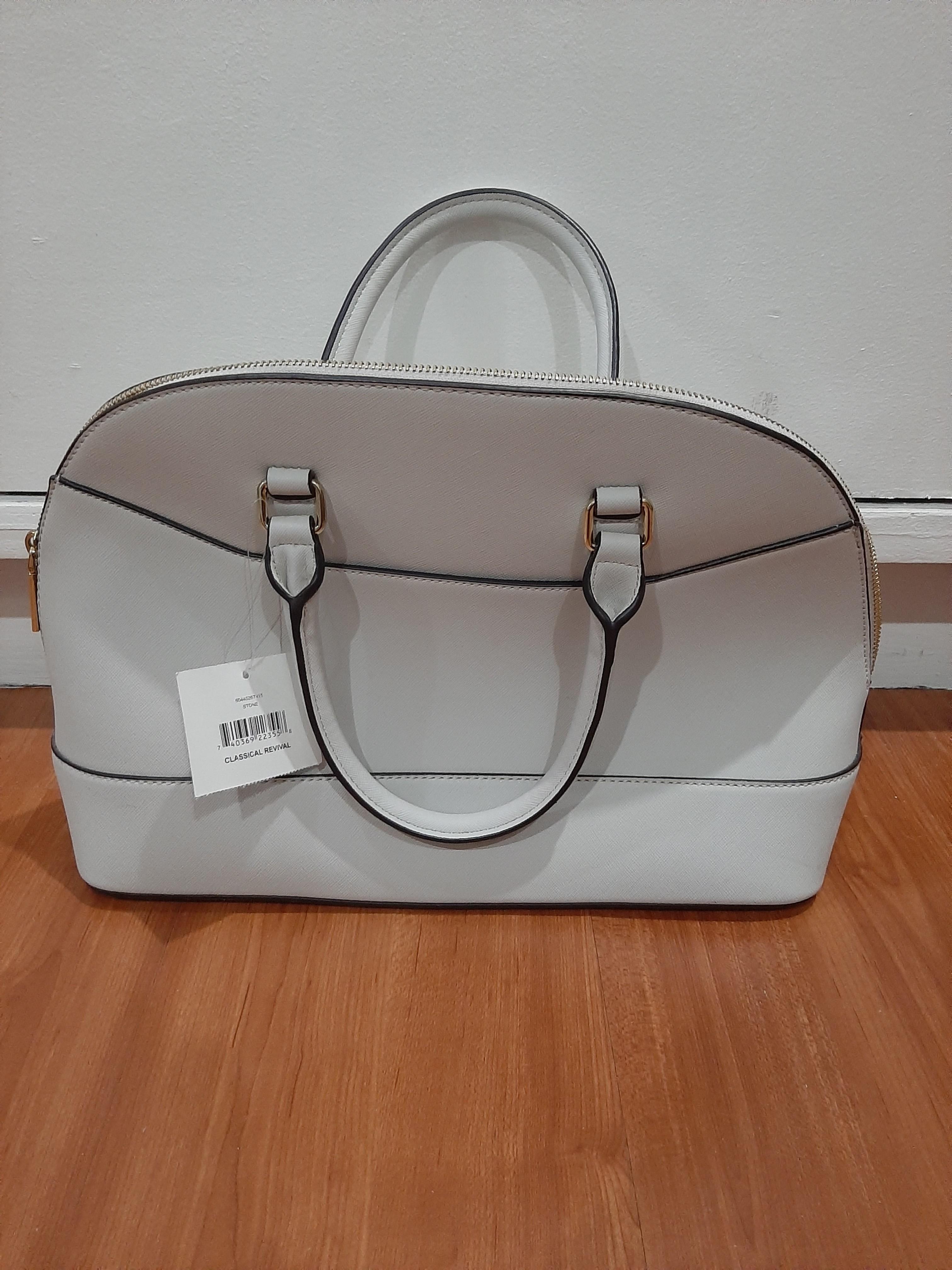 Anne Klein Classic Revival Handbag (Category: Tote Bags) located in Quezon City. Submitted by ixc_911 (Listing ID 1053220257, Image 2). Description: Original Anne Klein Bag -can be converted into a sling bag Never Been Used Condition: 10/10.