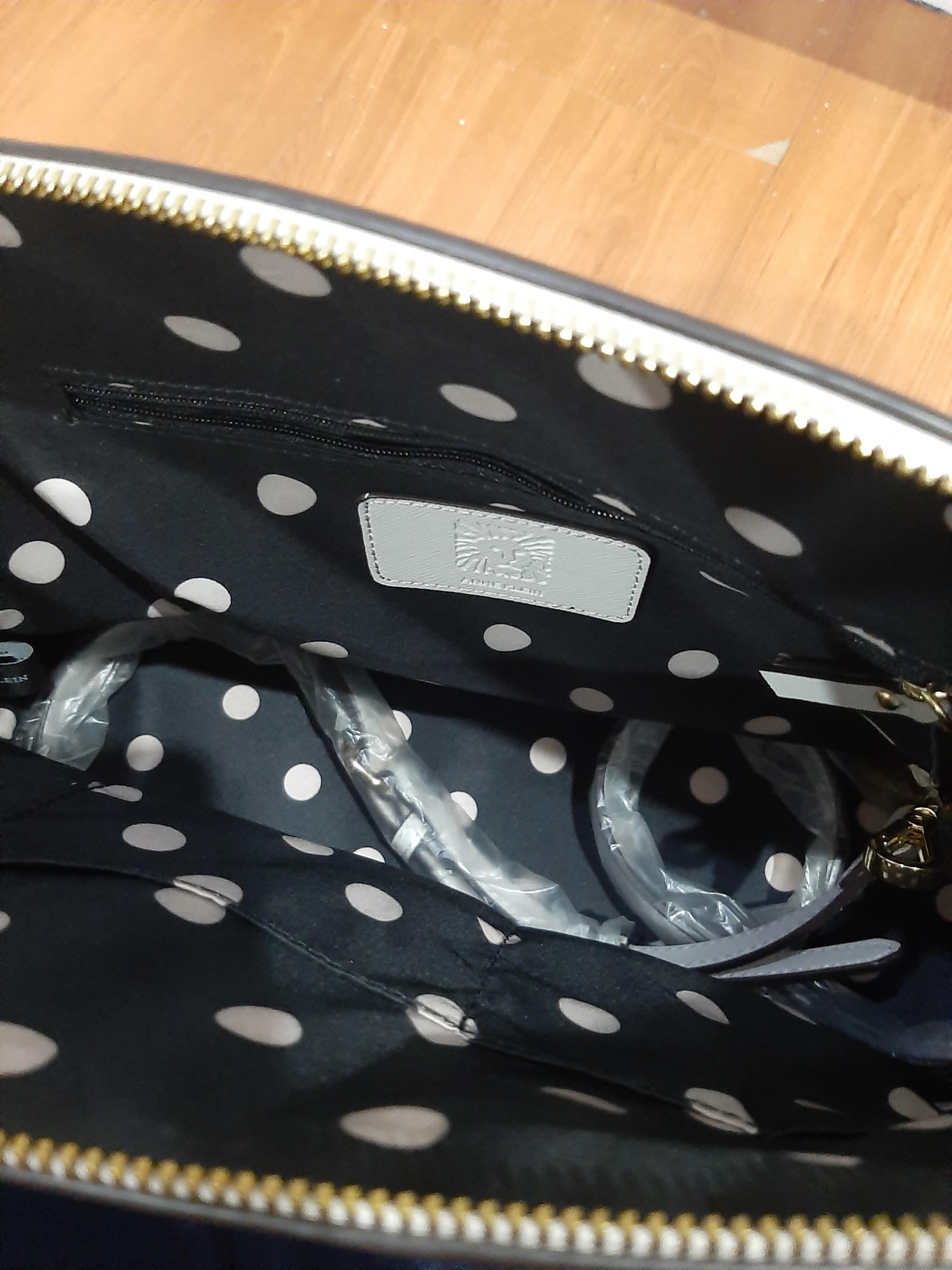 Anne Klein Classic Revival Handbag (Category: Tote Bags) located in Quezon City. Submitted by ixc_911 (Listing ID 1053220257, Image 3). Description: Original Anne Klein Bag -can be converted into a sling bag Never Been Used Condition: 10/10.