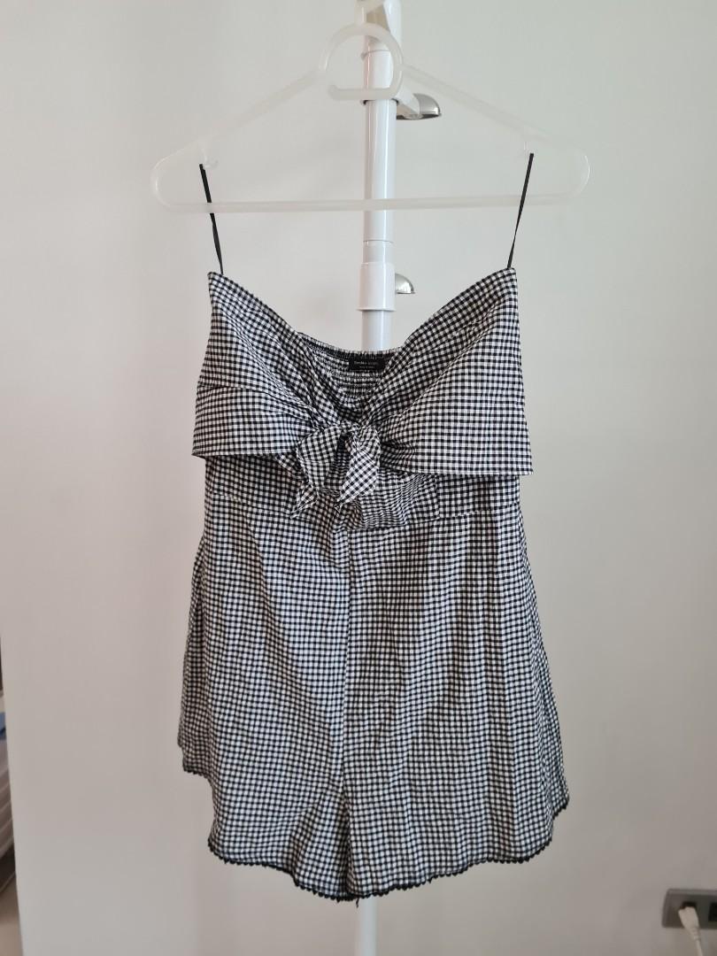 Berska tube romper (0101) (Category: Sets or Coordinates) located in Paranaque City. Submitted by stylebasement (Listing ID 1053157201, Image 1). Description: 7/10 condition..