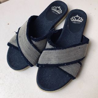 （分類：）位於 。 由 julia_3377 提交（商品編號 1053120032，圖片 1）。簡介： 。