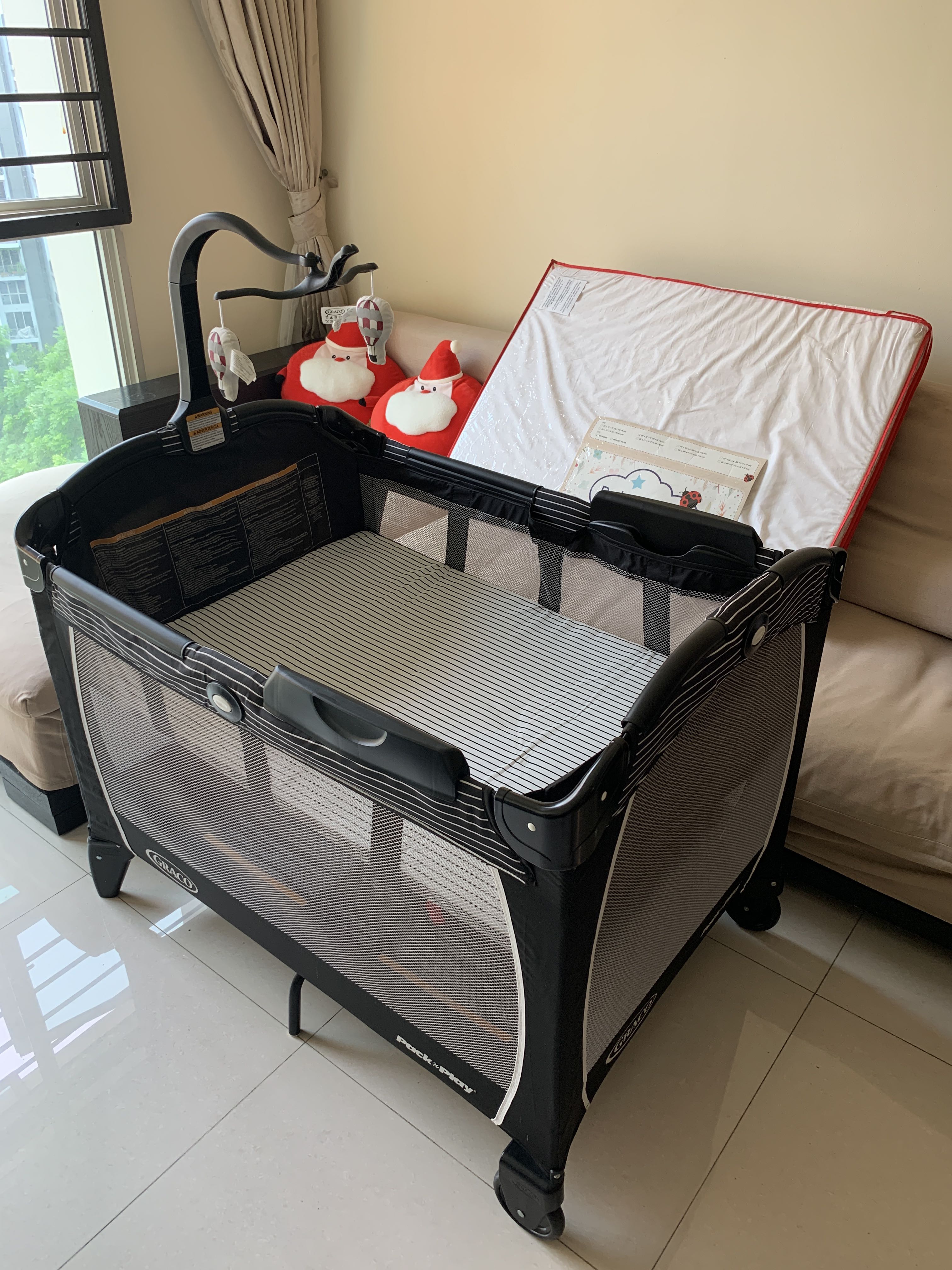 Graco Pack 'N Play Playard Portable Studio with Baby cot Mattress