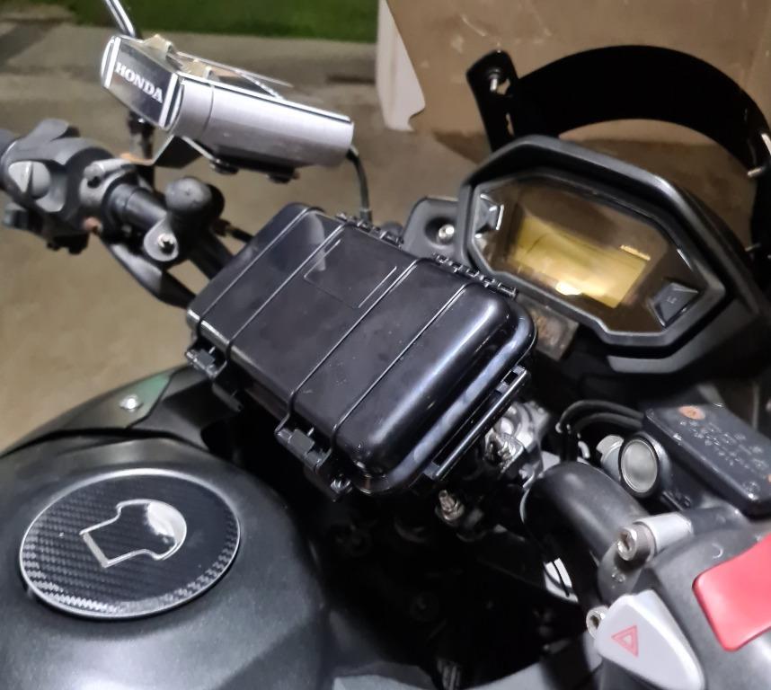 Motorcycle handlebar storage store