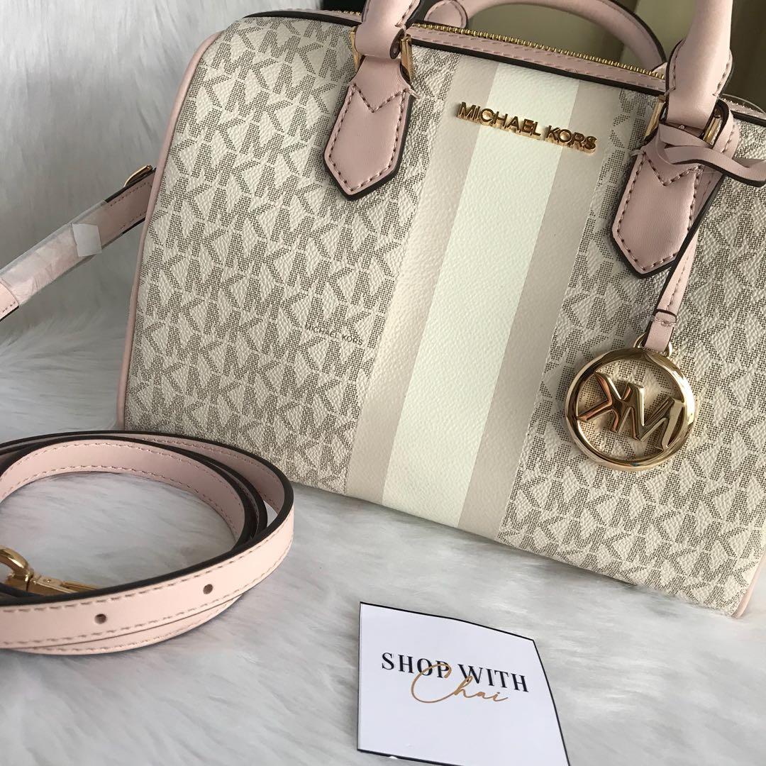 Michael Kors Duffle Bag in Mono Pink, Luxury, Bags & Wallets on Carousell