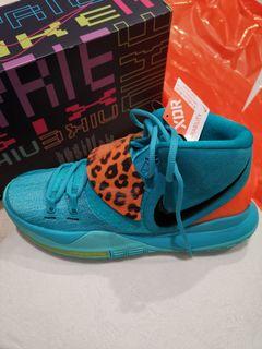 kyrie basketball shoes size 6
