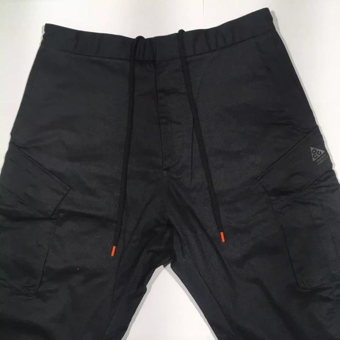 Nikelab outlet cargo shorts