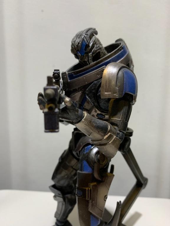 Play arts kai hot sale garrus