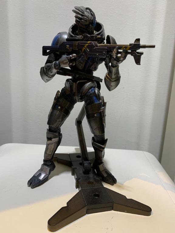 Play arts 2025 kai garrus