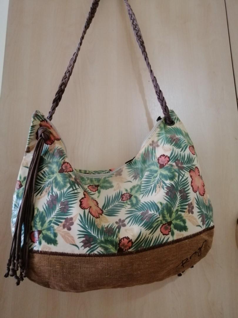 ORIGINAL Roxy sling travel bag, Women's Fashion, Bags & Wallets, Cross