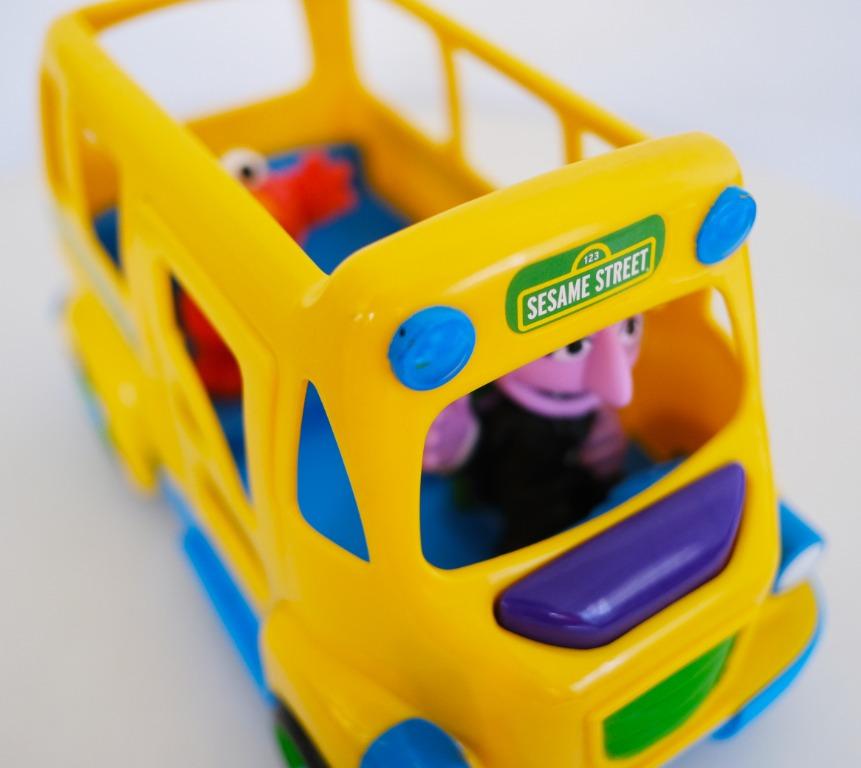 Sesame Street School Bus, Hobbies & Toys, Toys & Games on Carousell