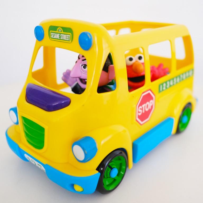Sesame Street School Bus, Hobbies & Toys, Toys & Games on Carousell