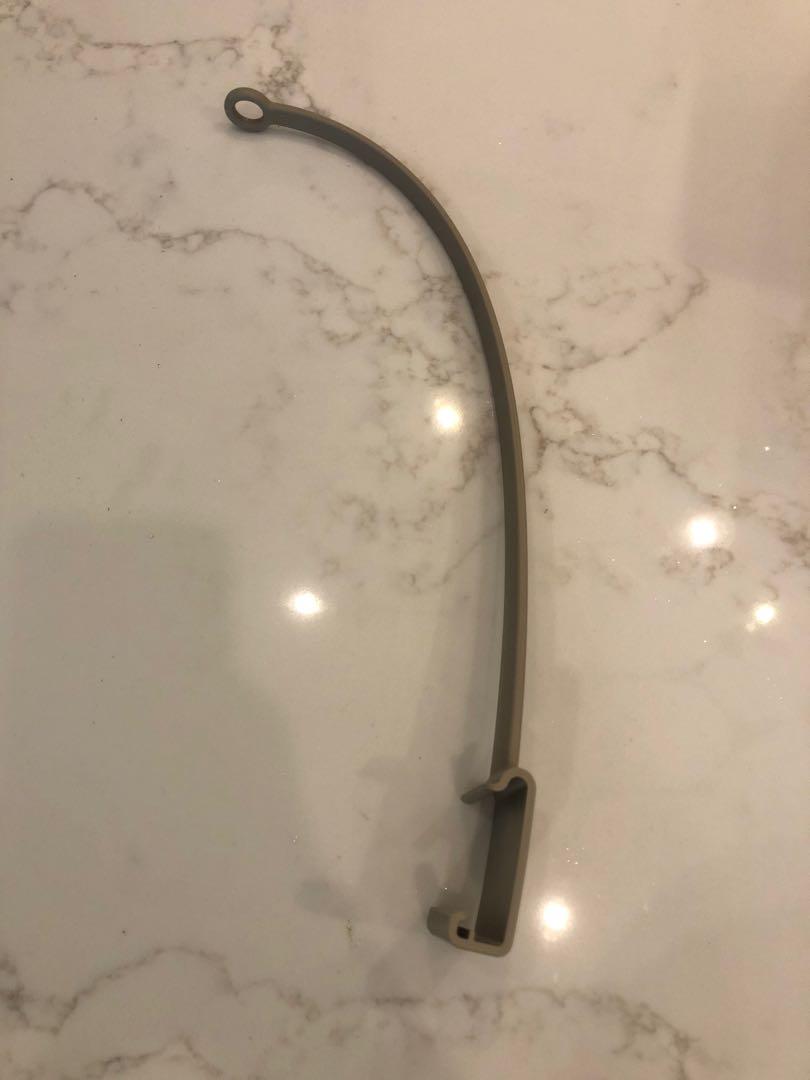 Stokke best sale toy hanger